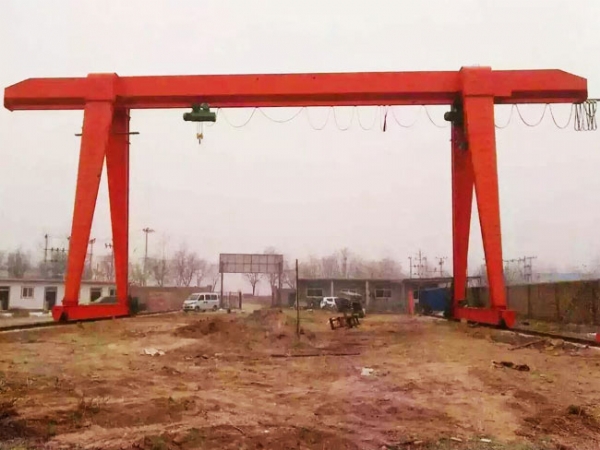 全包式門式起重機(jī)